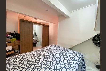 Casa à venda com 68m², 1 quarto e sem vaga