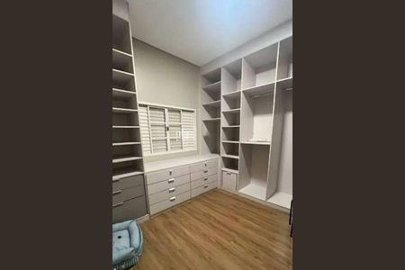 Casa à venda com 3 quartos, 250m² em Vila Mariana, São Paulo