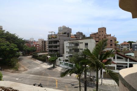 Apartamento para alugar com 120m², 4 quartos e 2 vagas Apartamento para alugar com 120m², 4 quartos e 2 vagasVista