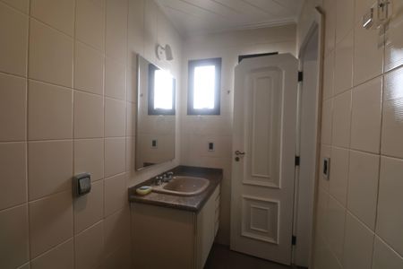 Apartamento para alugar com 120m², 4 quartos e 2 vagas Apartamento para alugar com 120m², 4 quartos e 2 vagasBanheiro Suíte 1