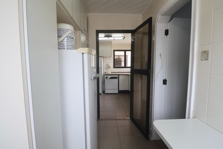 Apartamento para alugar com 120m², 4 quartos e 2 vagas Apartamento para alugar com 120m², 4 quartos e 2 vagasÁrea de Serviço