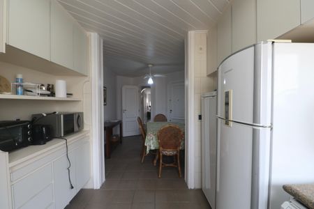 Apartamento para alugar com 120m², 4 quartos e 2 vagas Apartamento para alugar com 120m², 4 quartos e 2 vagasCozinha