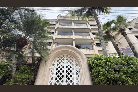 Apartamento para alugar com 120m², 4 quartos e 2 vagas Apartamento para alugar com 120m², 4 quartos e 2 vagasFachada