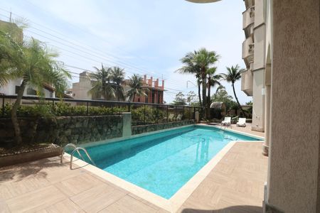 Apartamento para alugar com 120m², 4 quartos e 2 vagas Apartamento para alugar com 120m², 4 quartos e 2 vagasÁrea comum - Piscina