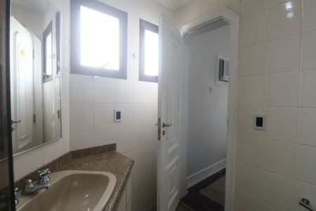 Apartamento para alugar com 120m², 4 quartos e 2 vagas Apartamento para alugar com 120m², 4 quartos e 2 vagasBanheiro Suíte 2