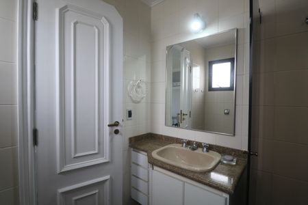 Apartamento para alugar com 120m², 4 quartos e 2 vagas Apartamento para alugar com 120m², 4 quartos e 2 vagasBanheiro Suíte 3