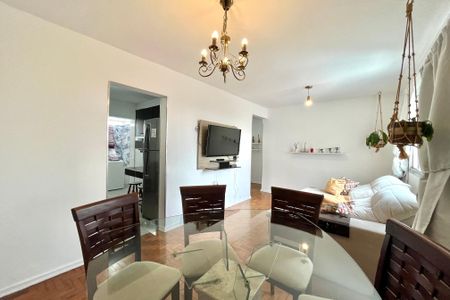 Apartamento à venda com 68m², 2 quartos e 1 vagaSala