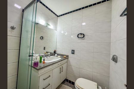 Apartamento para alugar com 100m², 3 quartos e 2 vagasBanheiro