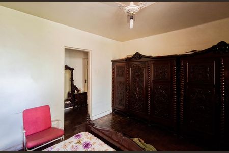 Quarto de casa à venda com 6 quartos, 300m² em Floresta, Belo Horizonte