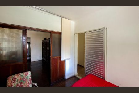 Quarto 2 de casa à venda com 6 quartos, 300m² em Floresta, Belo Horizonte