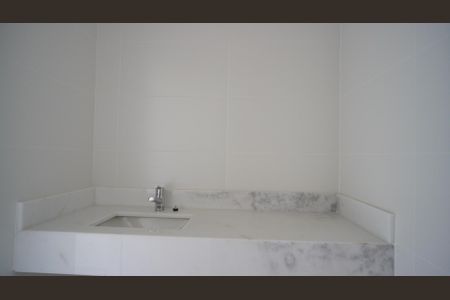 Banheiro  de kitnet/studio para alugar com 1 quarto, 51m² em Petrópolis, Porto Alegre