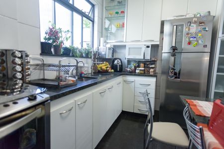 Apartamento à venda com 195m², 4 quartos e 3 vagasCozinha