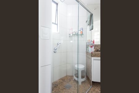 Apartamento à venda com 195m², 4 quartos e 3 vagasBanheiro suite 2