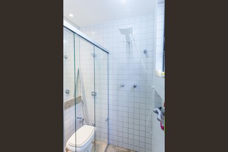 Apartamento à venda com 195m², 4 quartos e 3 vagasBanheiro suite 1