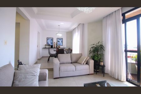Apartamento à venda com 3 quartos, 135m² em Jardim Avelino, São Paulo