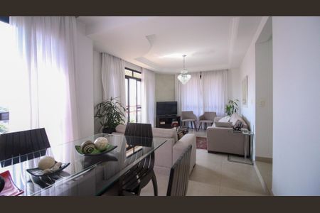 Apartamento à venda com 3 quartos, 135m² em Jardim Avelino, São Paulo