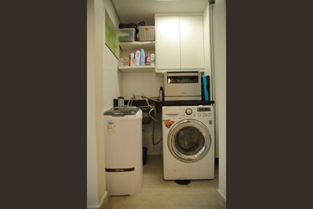 Casa à venda com 169m², 3 quartos e 1 vagaÁrea de Serviço