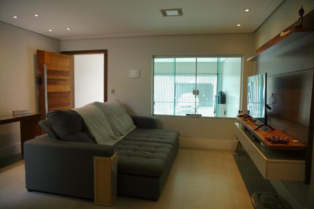 Casa à venda com 169m², 3 quartos e 1 vagaSala