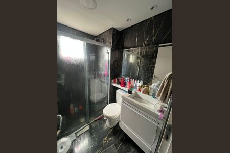 Banheiro de apartamento à venda com 2 quartos, 75m² em Vila Endres, Guarulhos