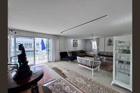 Apartamento para alugar com 360m², 3 quartos e 3 vagas Apartamento para alugar com 360m², 3 quartos e 3 vagasSala