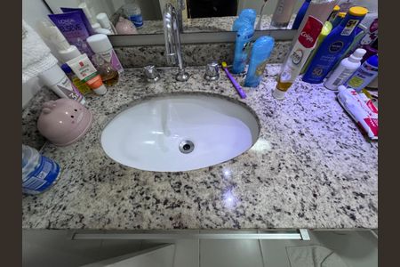 Apartamento para alugar com 360m², 3 quartos e 3 vagas Apartamento para alugar com 360m², 3 quartos e 3 vagasSuíte 3 - Banheiro