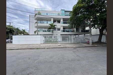 Apartamento para alugar com 360m², 3 quartos e 3 vagas Apartamento para alugar com 360m², 3 quartos e 3 vagasFachada