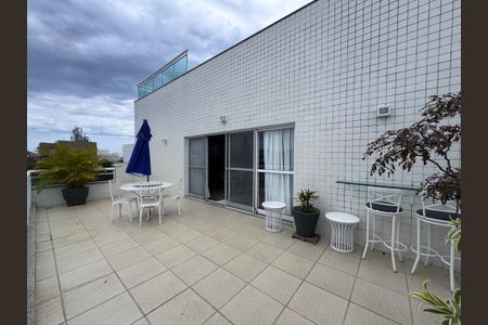 Apartamento para alugar com 360m², 3 quartos e 3 vagas Apartamento para alugar com 360m², 3 quartos e 3 vagasVaranda / Terraço