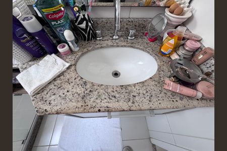 Apartamento para alugar com 360m², 3 quartos e 3 vagas Apartamento para alugar com 360m², 3 quartos e 3 vagasSuíte 1 - Banheiro