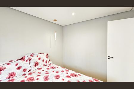 Quarto 2 de apartamento para alugar com 2 quartos, 36m² em Metalúrgicos, Osasco