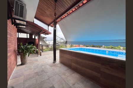 Apartamento para alugar com 220m², 4 quartos e 2 vagas Apartamento para alugar com 220m², 4 quartos e 2 vagasTerraço