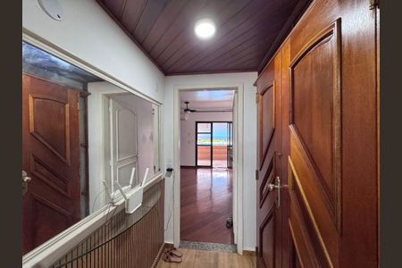 Apartamento para alugar com 220m², 4 quartos e 2 vagas Apartamento para alugar com 220m², 4 quartos e 2 vagasHall Entrada