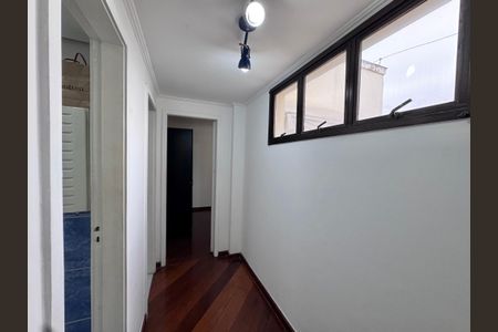 Apartamento para alugar com 220m², 4 quartos e 2 vagas Apartamento para alugar com 220m², 4 quartos e 2 vagasCorredor