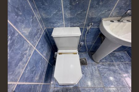 Apartamento para alugar com 220m², 4 quartos e 2 vagas Apartamento para alugar com 220m², 4 quartos e 2 vagasBanheiro Social