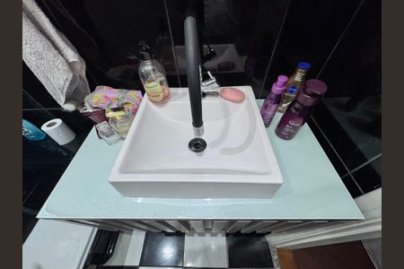 Apartamento para alugar com 220m², 4 quartos e 2 vagas Apartamento para alugar com 220m², 4 quartos e 2 vagasSuíte - Banheiro