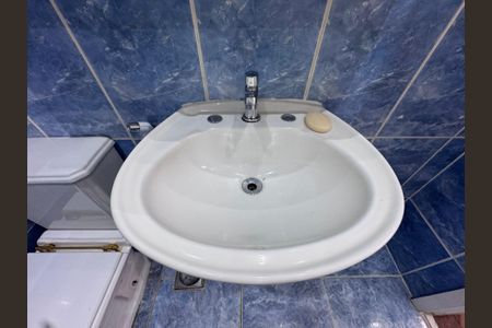 Apartamento para alugar com 220m², 4 quartos e 2 vagas Apartamento para alugar com 220m², 4 quartos e 2 vagasBanheiro Social