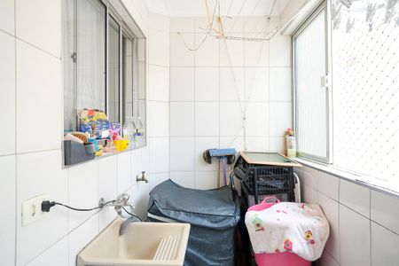Apartamento à venda com 68m², 2 quartos e 1 vagaÁrea de serviço