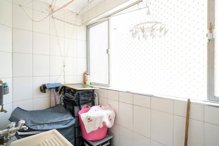 Apartamento à venda com 68m², 2 quartos e 1 vagaÁrea de serviço