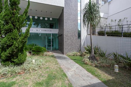 Apartamento à venda com 158m², 4 quartos e 3 vagas Apartamento à venda com 158m², 4 quartos e 3 vagasEntrada