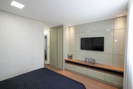 Apartamento à venda com 158m², 4 quartos e 3 vagas Apartamento à venda com 158m², 4 quartos e 3 vagasSuíte 2