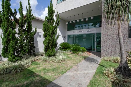 Apartamento à venda com 158m², 4 quartos e 3 vagas Apartamento à venda com 158m², 4 quartos e 3 vagasEntrada