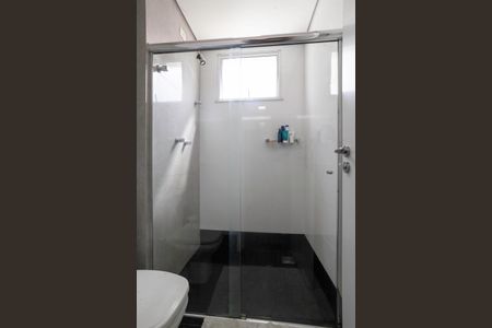 Apartamento à venda com 158m², 4 quartos e 3 vagas Apartamento à venda com 158m², 4 quartos e 3 vagasBanheiro da suíte