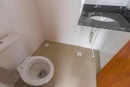 Apartamento à venda com 44m², 2 quartos e sem vagaBanheiro 