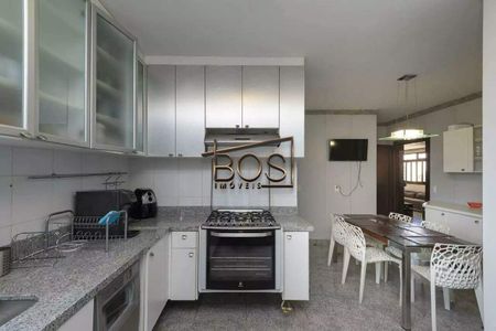 Apartamento à venda com 280m², 4 quartos e 3 vagas