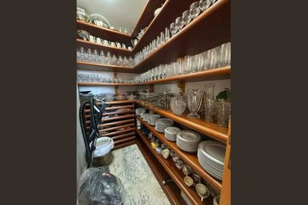 Apartamento à venda com 240m², 4 quartos e 3 vagas