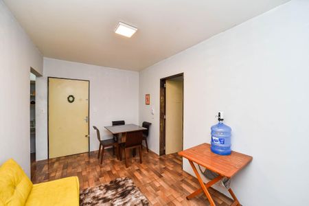 Sala de apartamento para alugar com 1 quarto, 48m² em São Sebastião, Porto Alegre