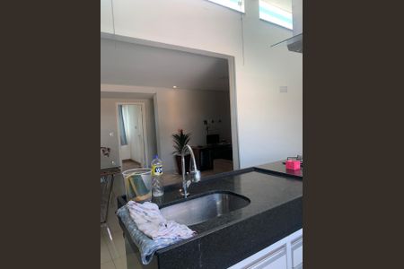 Cozinha de casa para alugar com 2 quartos, 160m² em Santa Terezinha, Belo Horizonte