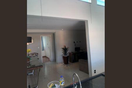 Sala de casa para alugar com 2 quartos, 160m² em Santa Terezinha, Belo Horizonte