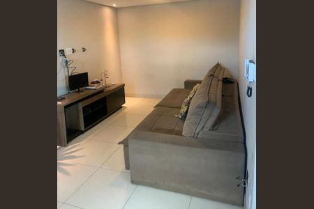 Sala de casa para alugar com 2 quartos, 160m² em Santa Terezinha, Belo Horizonte