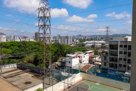 Apartamento à venda com 84m², 2 quartos e 2 vagas Apartamento à venda com 84m², 2 quartos e 2 vagasVista da Sacada