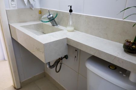 Apartamento à venda com 84m², 2 quartos e 2 vagas Apartamento à venda com 84m², 2 quartos e 2 vagasBanheiro da Suíte 2